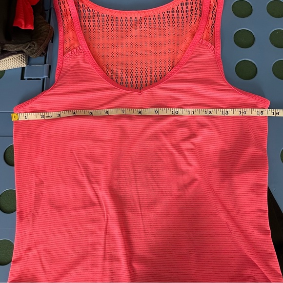 Lululemon Run Fly and Tie Tank Pink - Picture 12 of 12